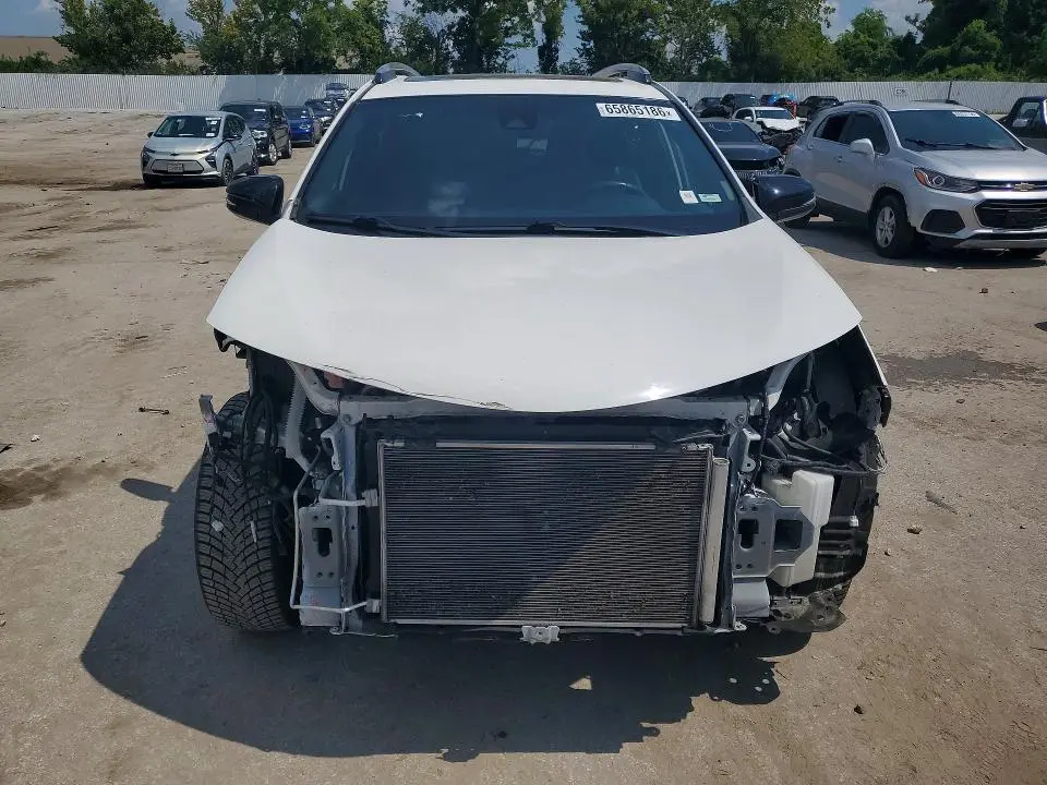 2018 TOYOTA RAV4 SE  