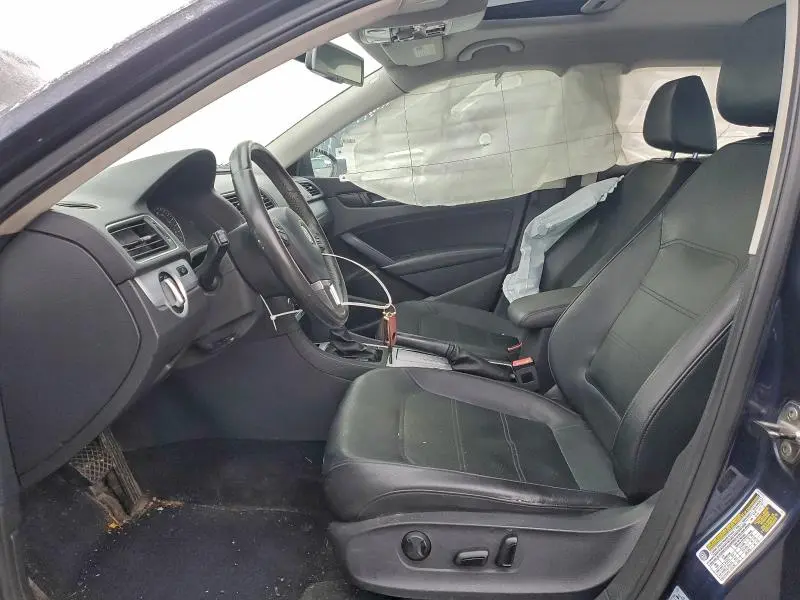 2012 VOLKSWAGEN PASSAT SE  