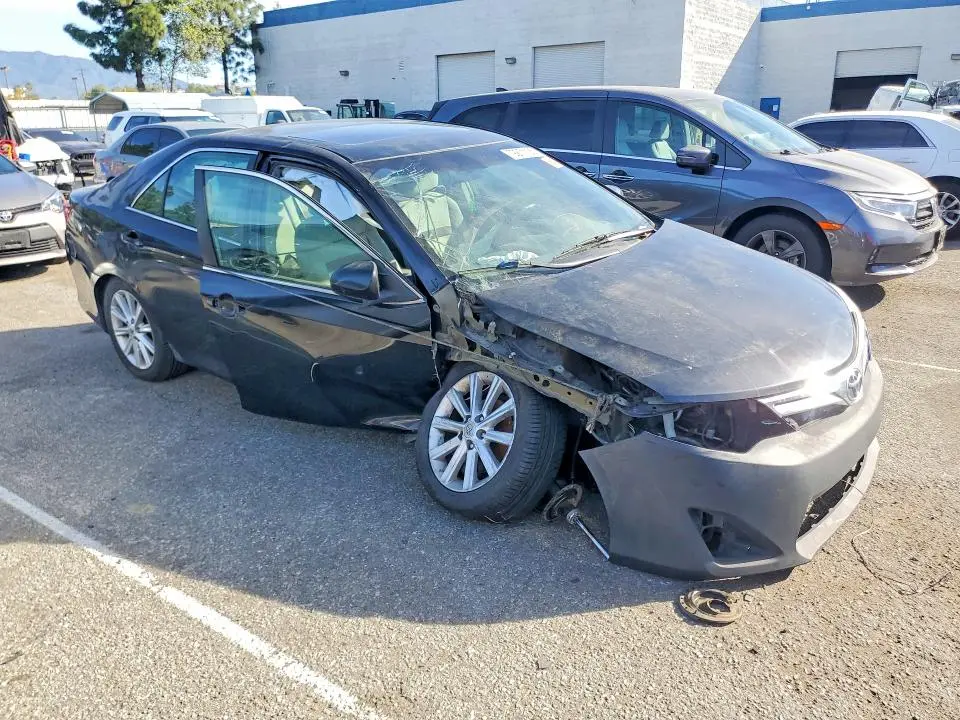 2012 TOYOTA CAMRY XLE  