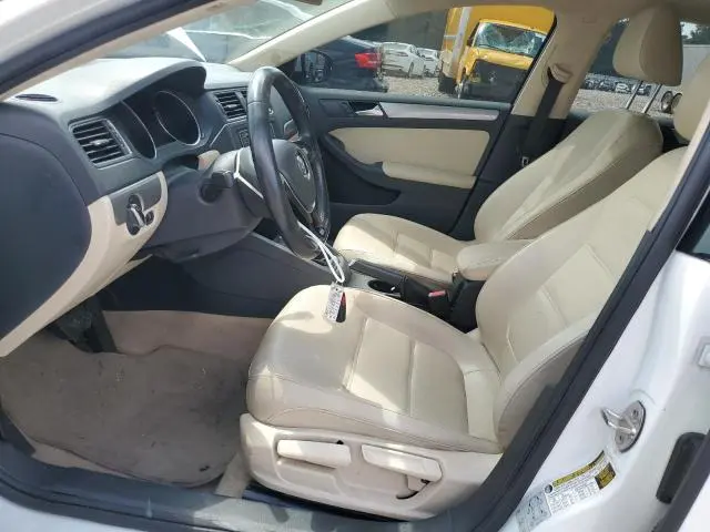 2016 VOLKSWAGEN JETTA SE  
