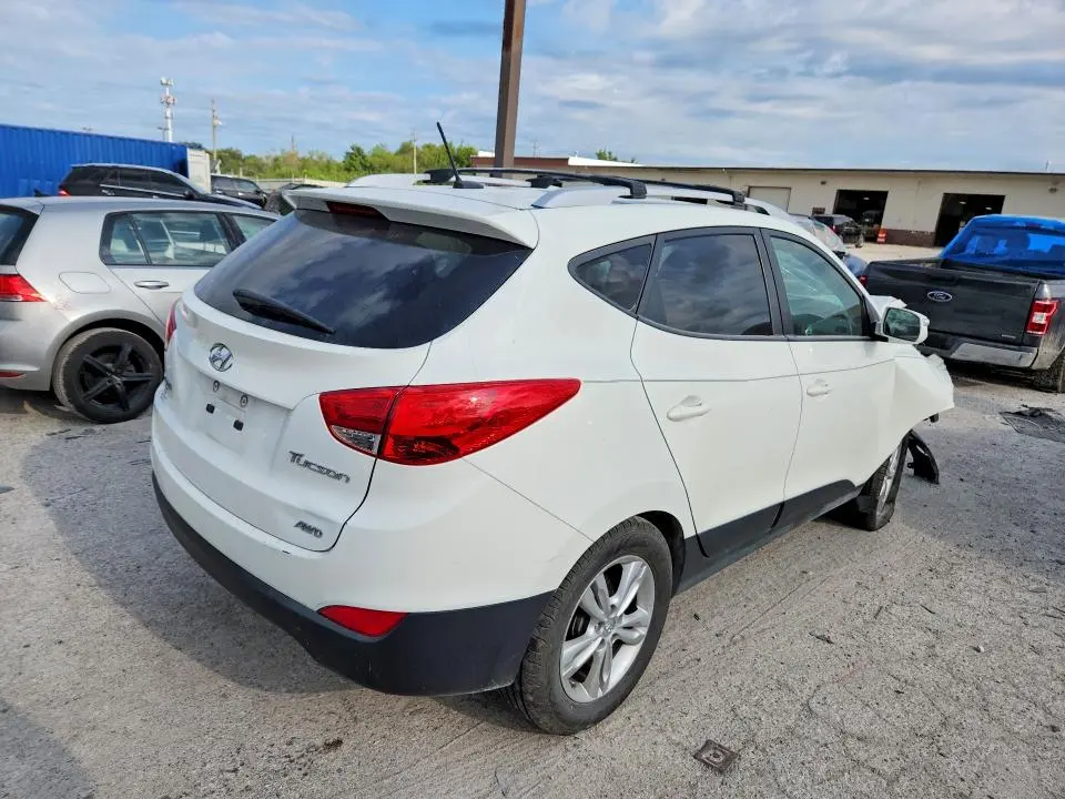 2012 HYUNDAI TUCSON GLS  