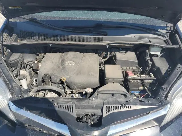 2020 TOYOTA SIENNA LE  