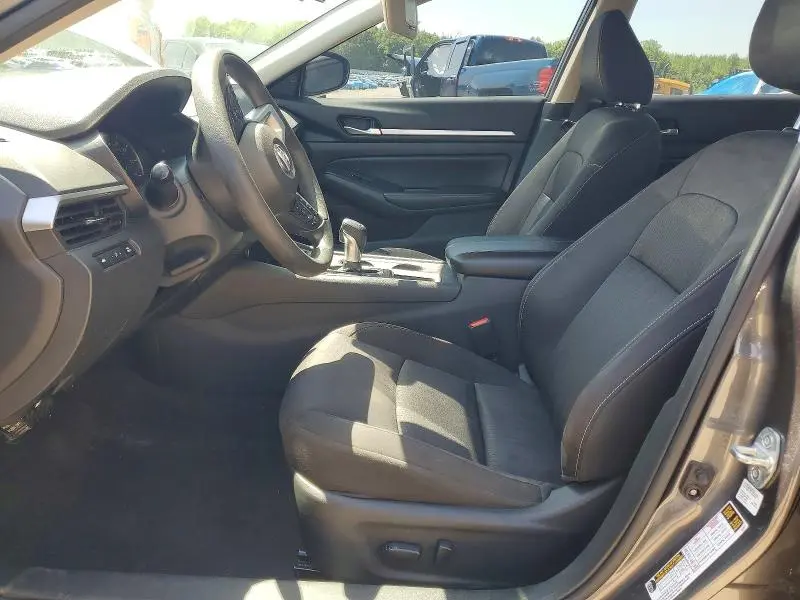 2022 NISSAN ALTIMA SV  