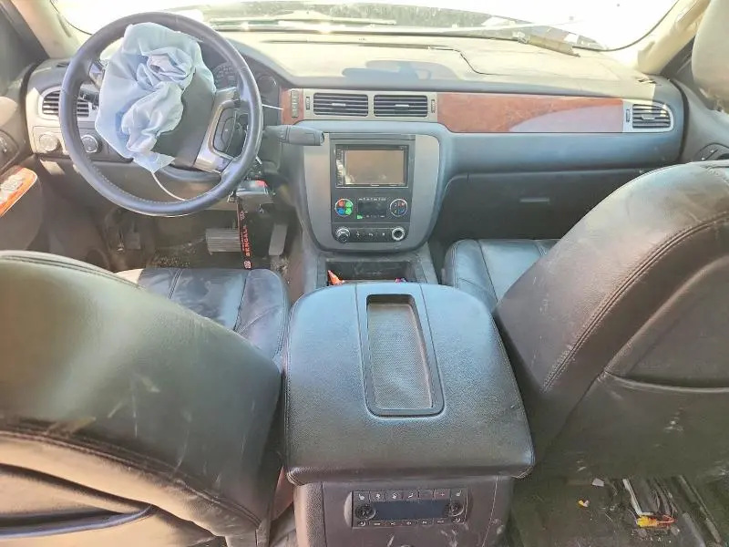 2010 GMC YUKON XL K1500 SLT  