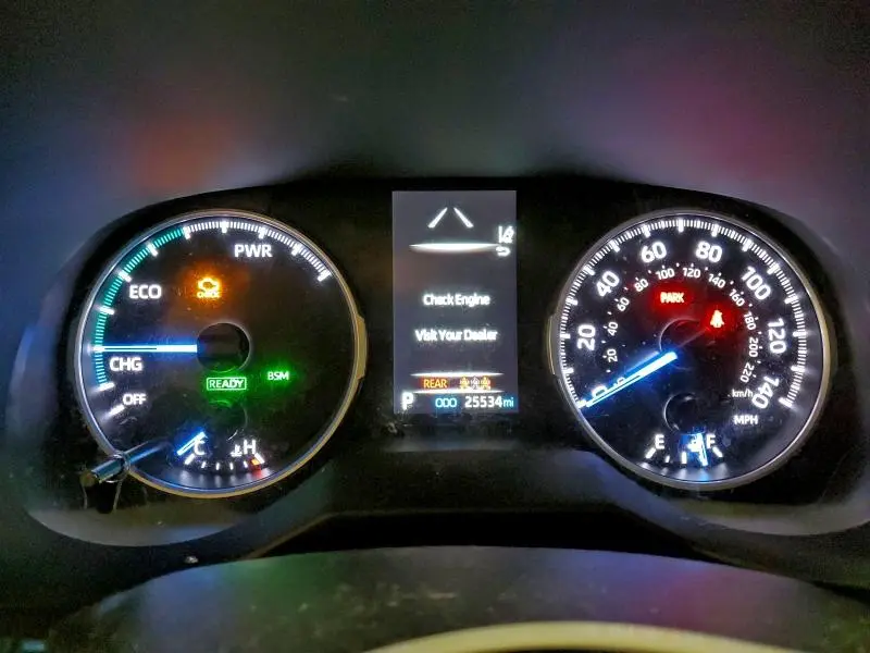 2022 TOYOTA RAV4 XLE  