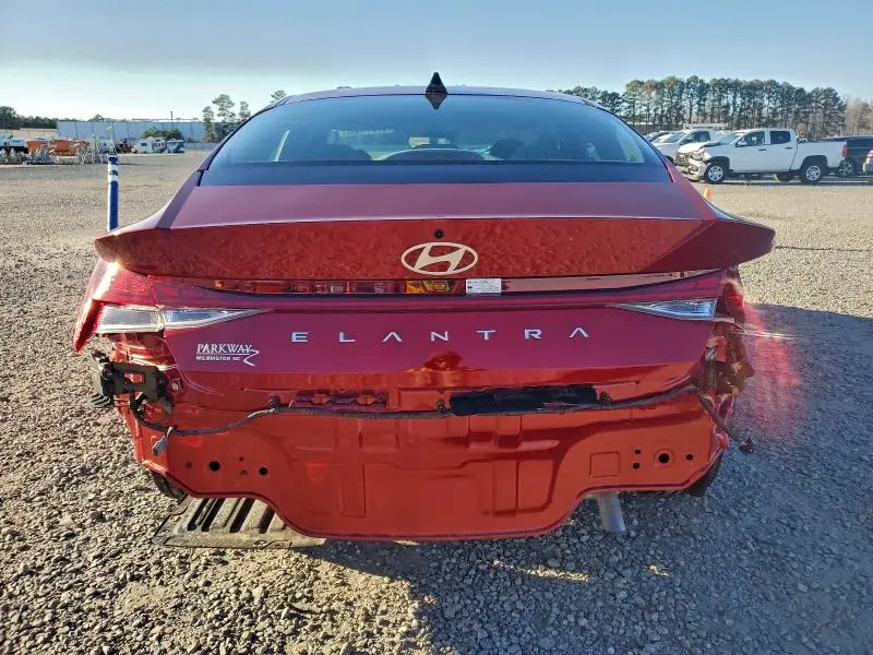 2025 HYUNDAI ELANTRA SEL  