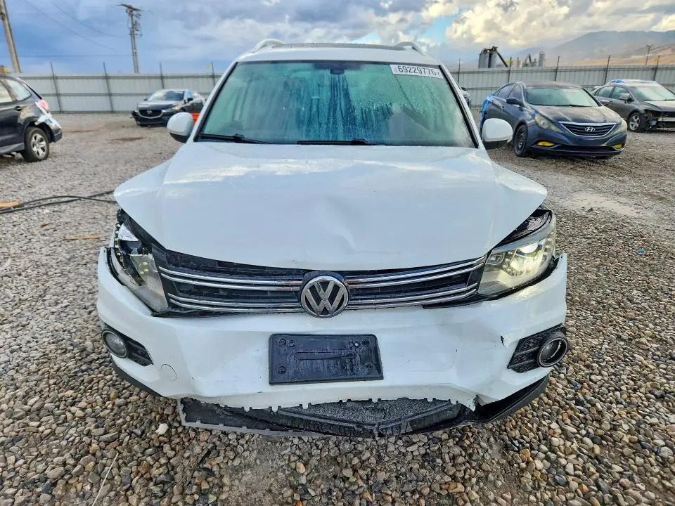 2016 VOLKSWAGEN TIGUAN S  