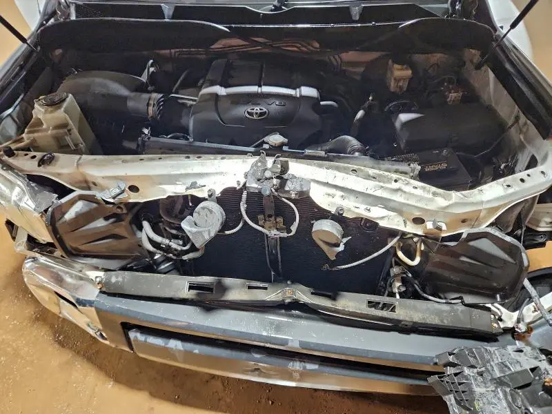 2014 TOYOTA TUNDRA CREWMAX SR5  