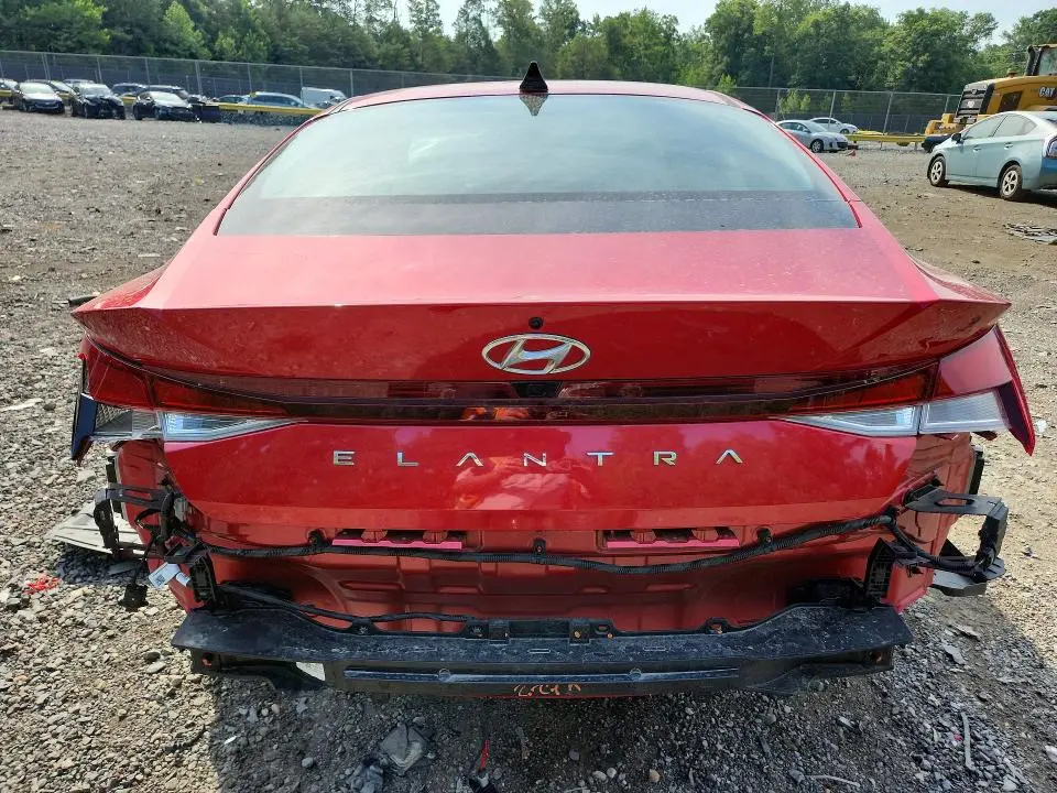 2023 HYUNDAI ELANTRA SEL  
