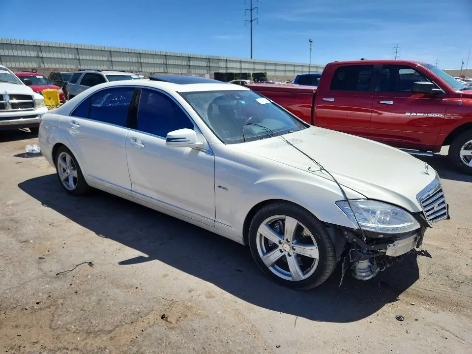 2012 MERCEDES-BENZ S 550  