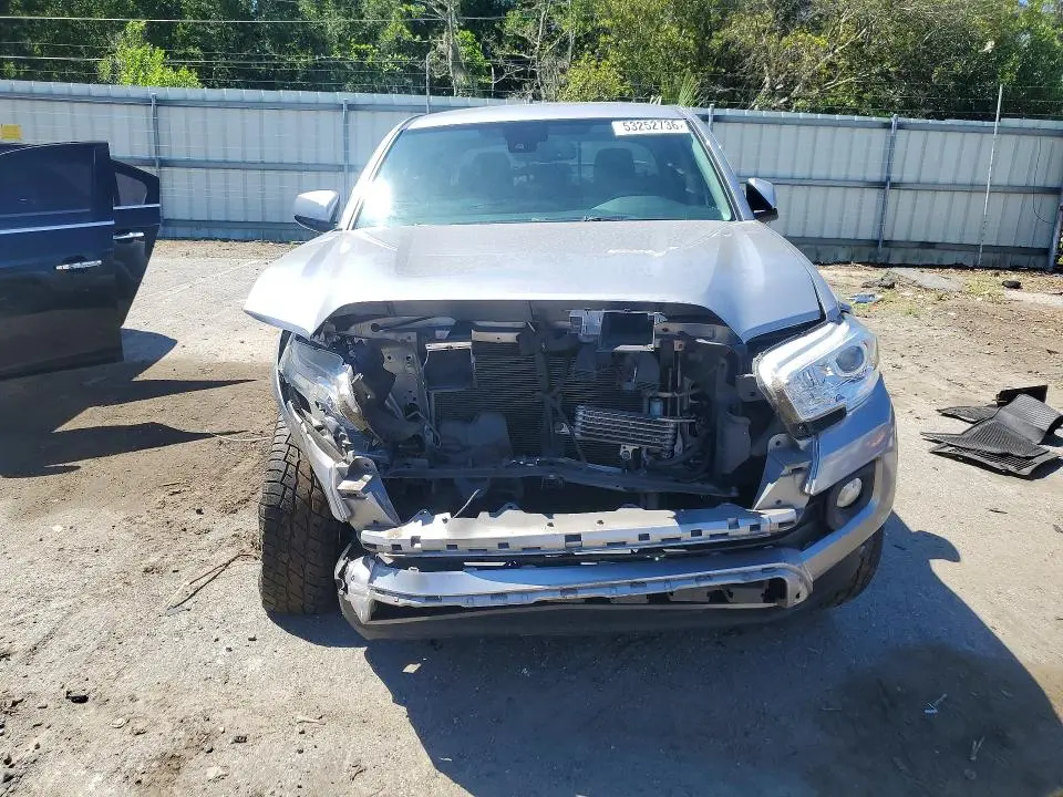 2020 TOYOTA TACOMA SR5 V6  