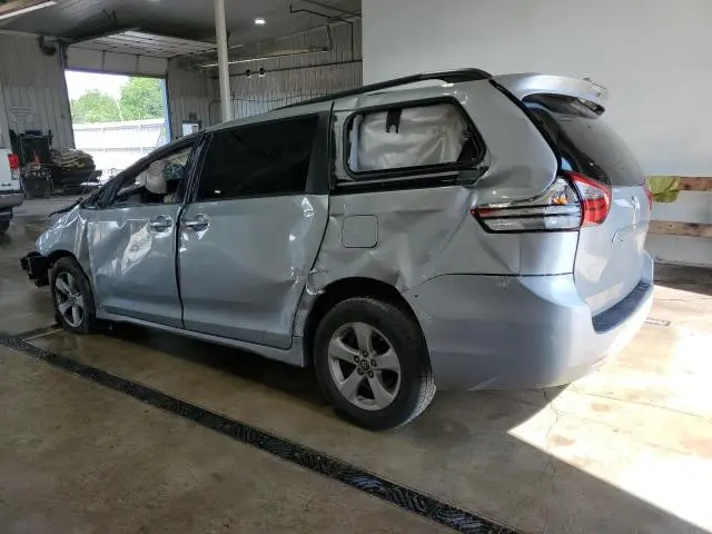 2020 TOYOTA SIENNA LE  