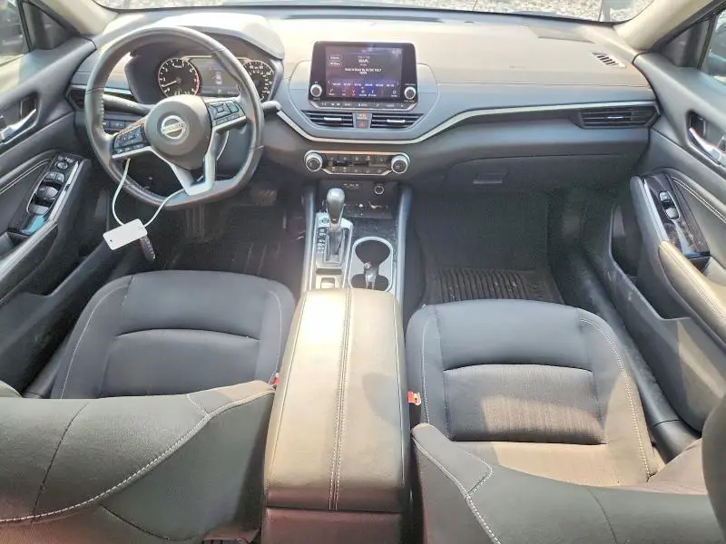2022 NISSAN ALTIMA SV  