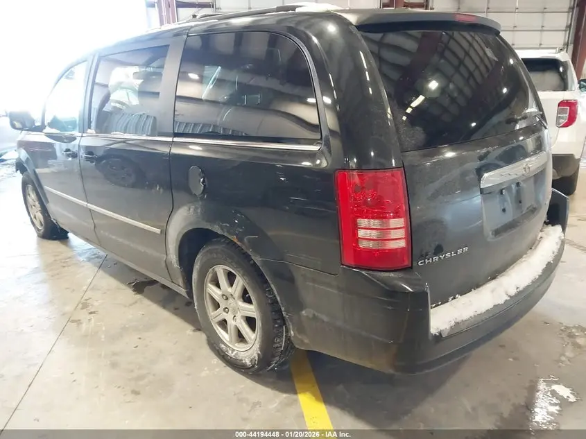 2010 CHRYSLER TOWN & COUNTRY TOURING PLUS