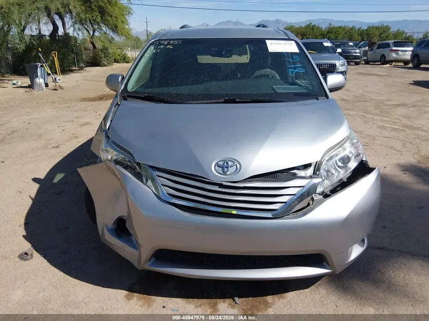 2017 TOYOTA SIENNA LE 8 PASSENGER