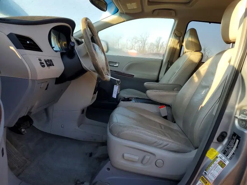 2011 TOYOTA SIENNA XLE 8-PASSENGER  