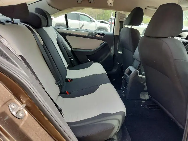 2015 VOLKSWAGEN JETTA SE  