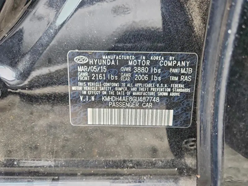 2016 HYUNDAI ELANTRA SE  