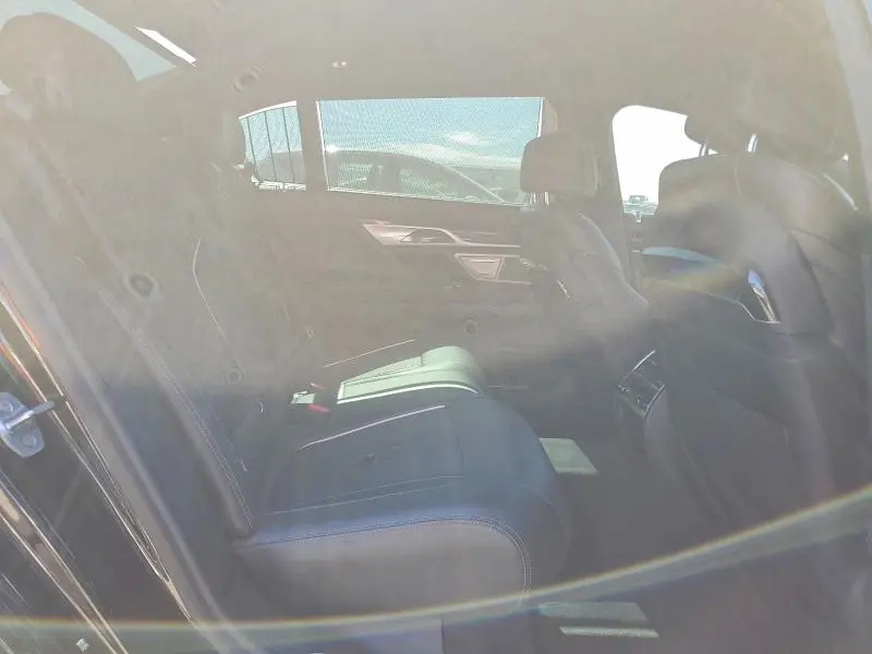 2021 BMW 750 XI  