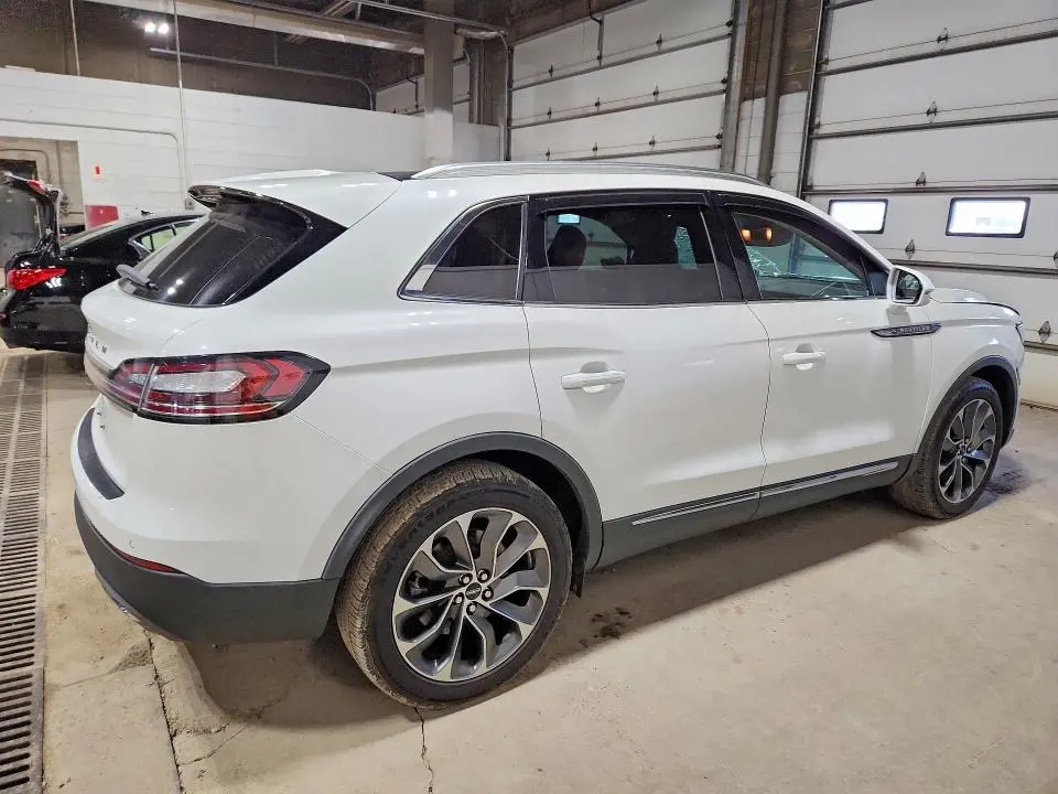 2021 LINCOLN NAUTILUS RESERVE  