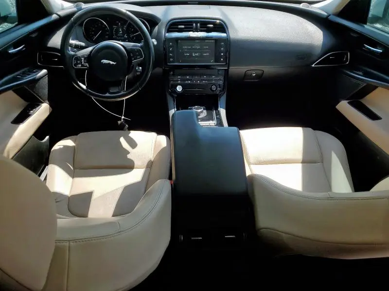 2017 JAGUAR XE PREMIUM  