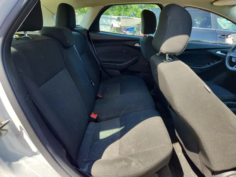 2017 FORD FOCUS SE  