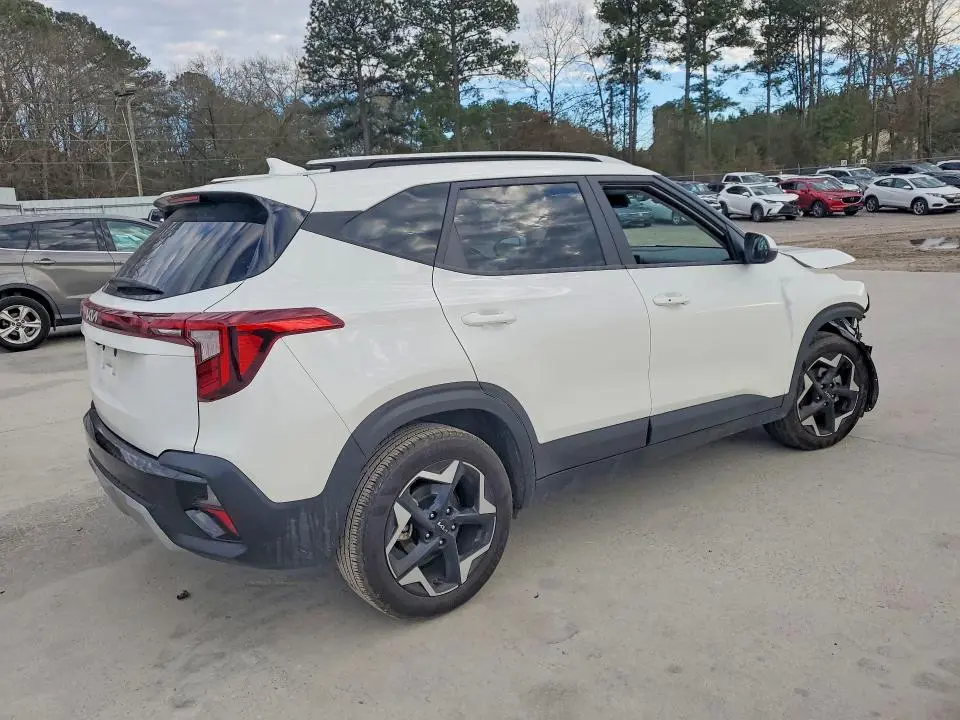 2025 KIA SELTOS S  