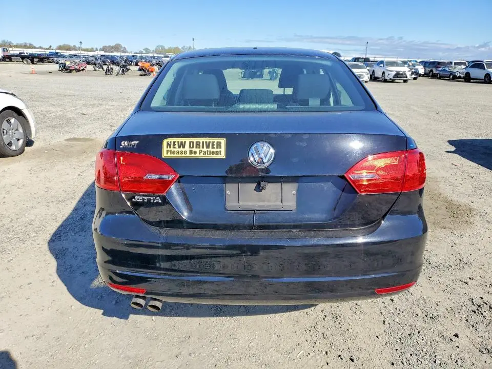 2013 VOLKSWAGEN JETTA BASE  