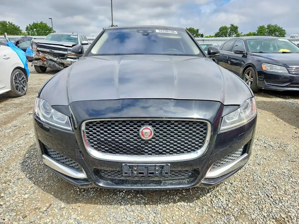 2017 JAGUAR XF PREMIUM  