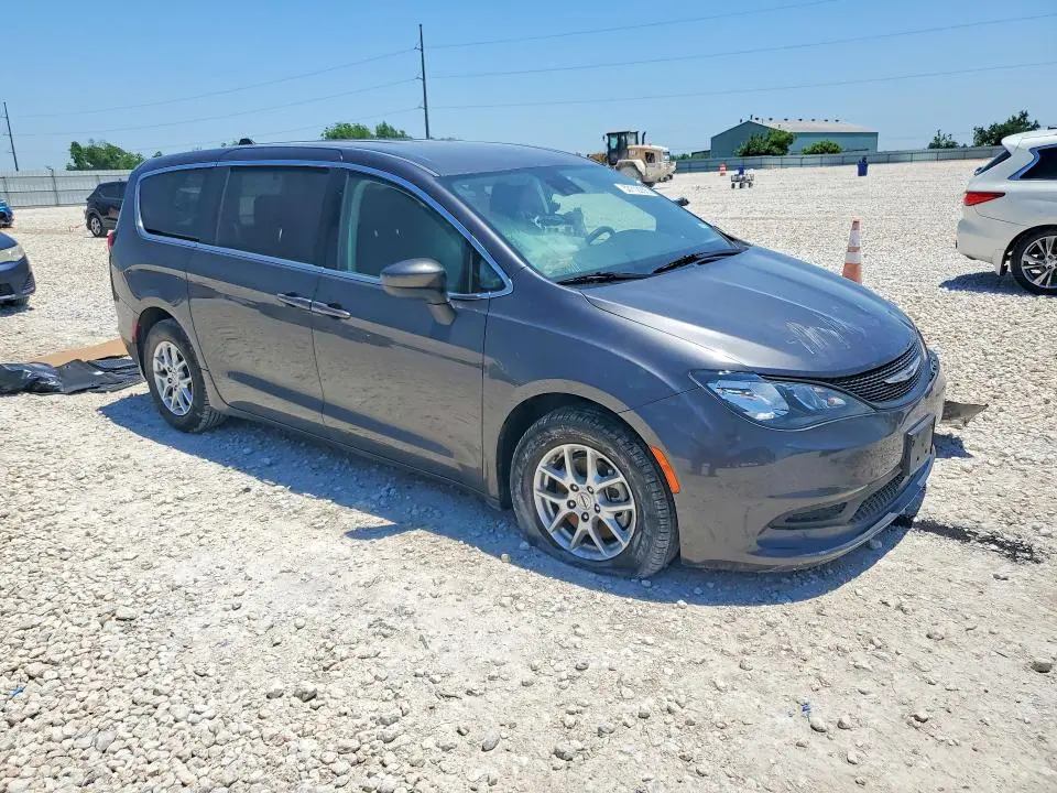2023 CHRYSLER VOYAGER LX  