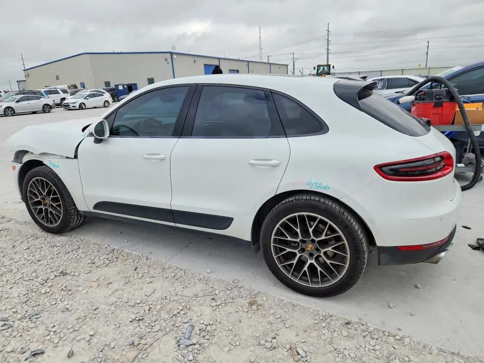 2018 PORSCHE MACAN   