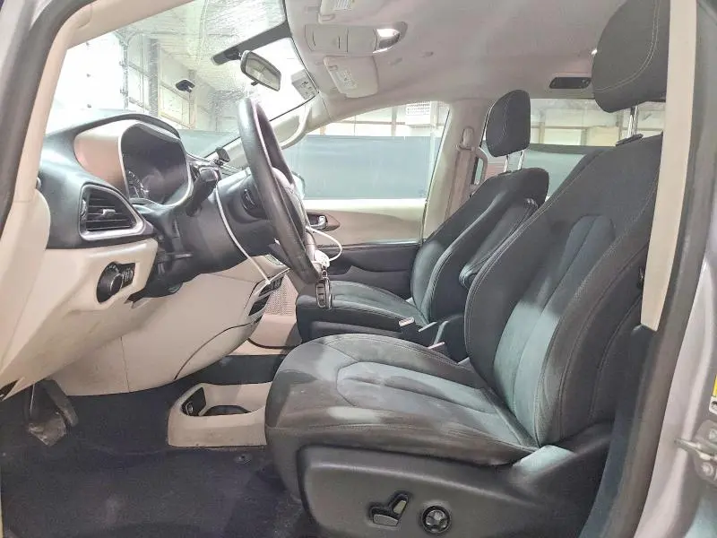 2021 CHRYSLER VOYAGER LX  