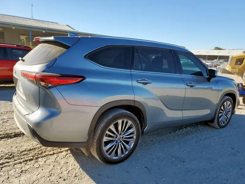 2020 TOYOTA HIGHLANDER PLATINUM  