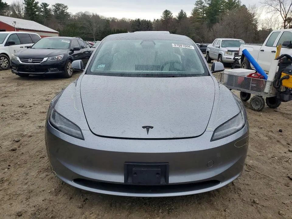 2025 TESLA MODEL 3   