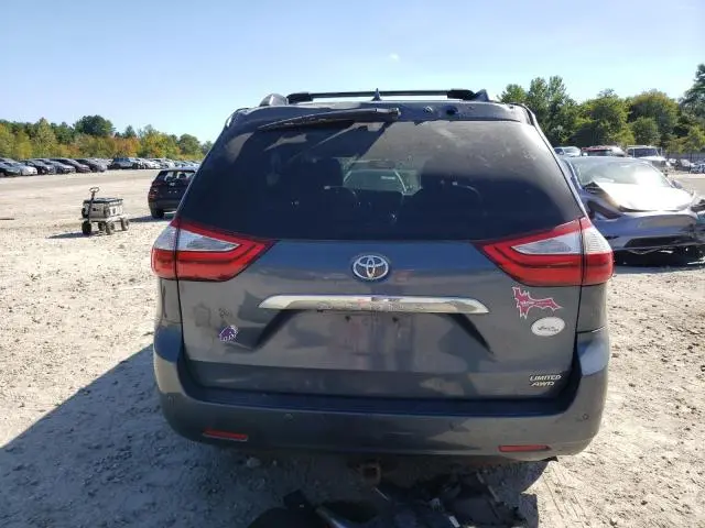 2016 TOYOTA SIENNA XLE  