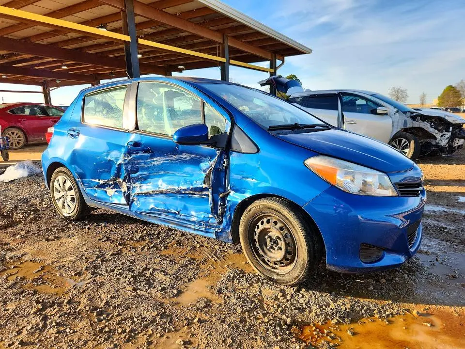 2012 TOYOTA YARIS 5-DOOR L  