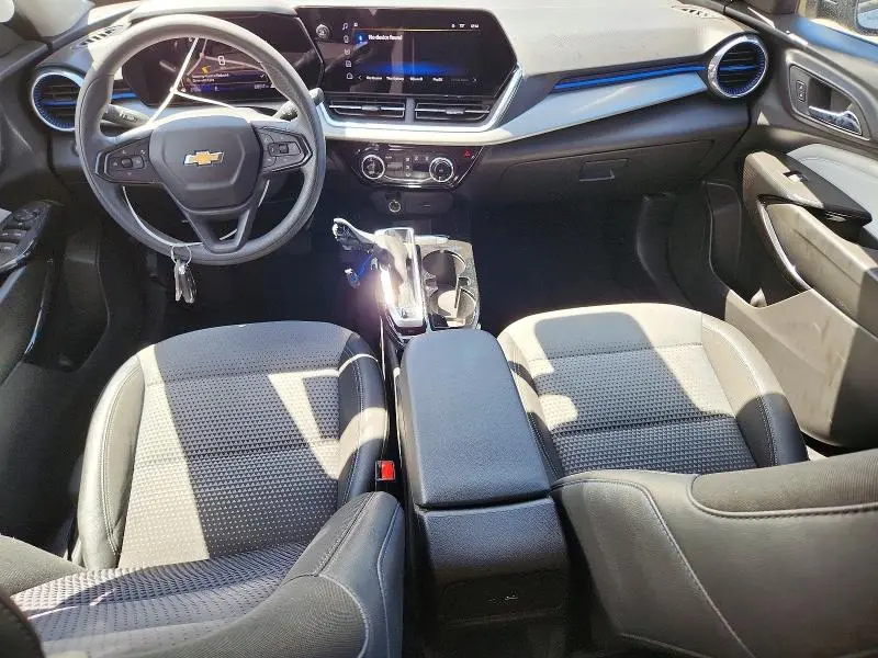 2025 CHEVROLET TRAX 1LT  