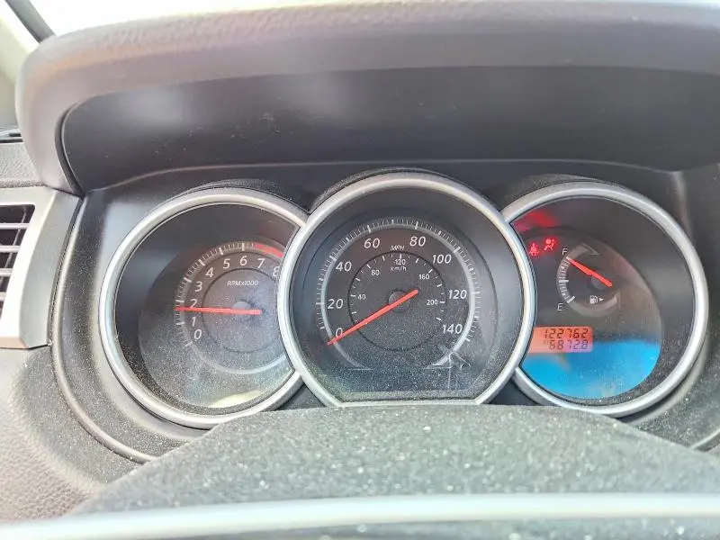 2012 NISSAN VERSA 1.8 S  