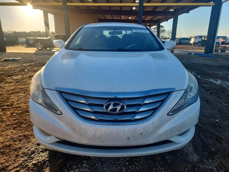 2011 HYUNDAI SONATA SE  