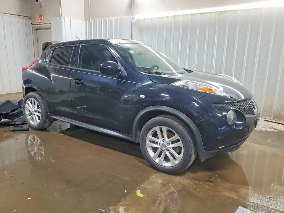 2014 NISSAN JUKE S  