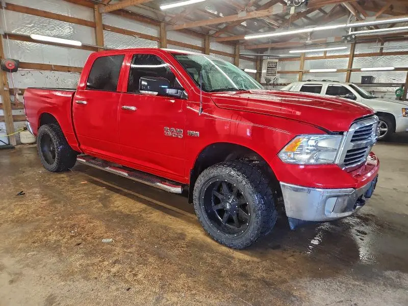 2015 RAM 1500 SLT  