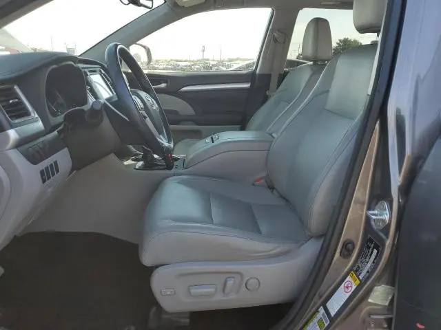 2016 TOYOTA HIGHLANDER XLE  