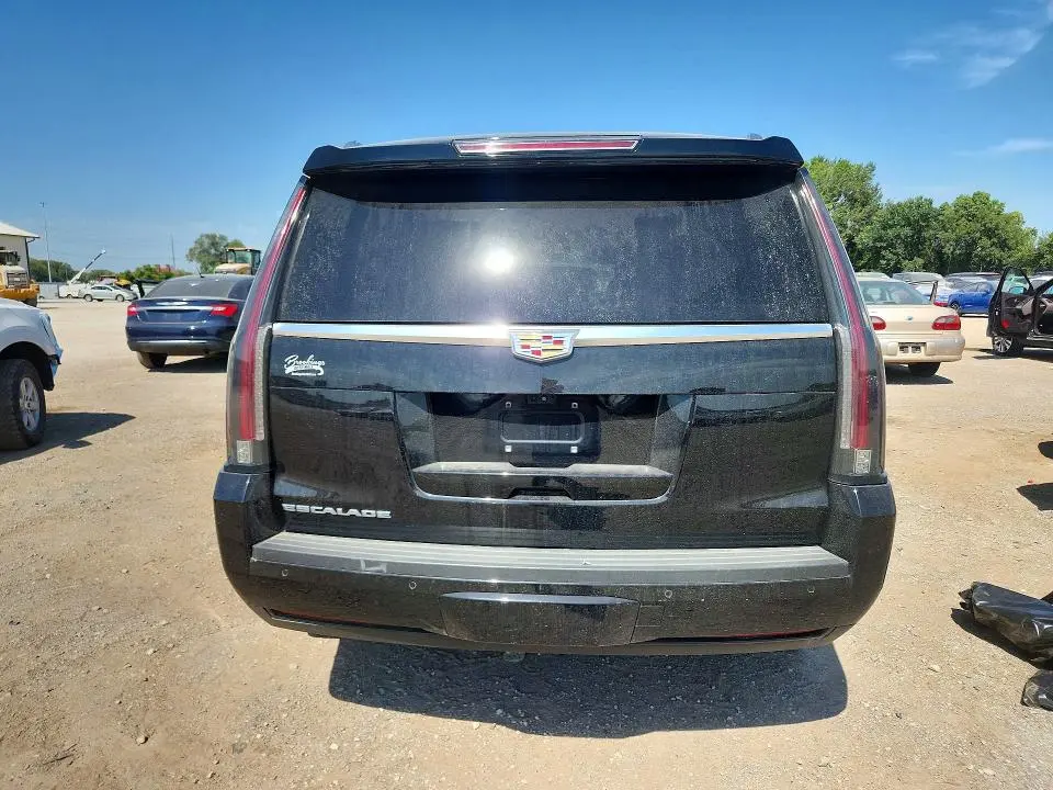 2017 CADILLAC ESCALADE PLATINUM  