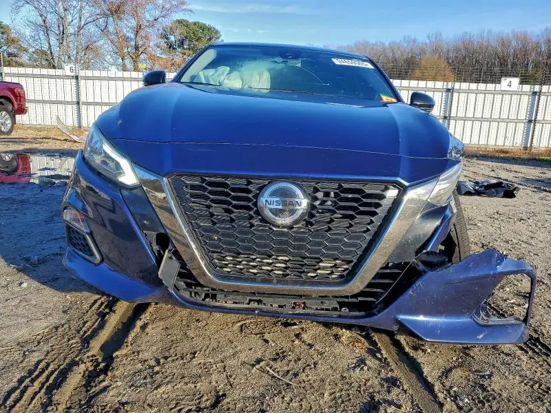 2020 NISSAN ALTIMA SR  