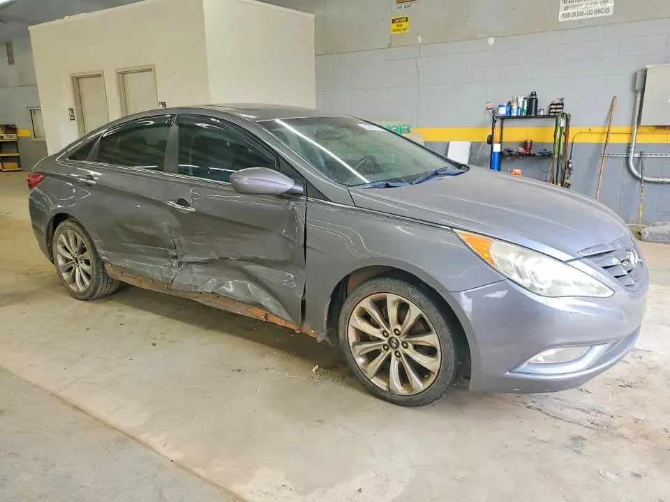 2011 HYUNDAI SONATA SE  