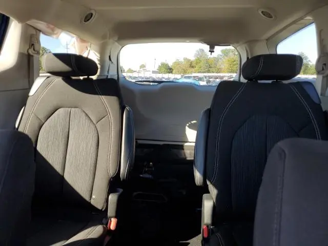 2021 CHRYSLER VOYAGER LX  