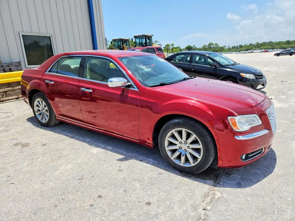2011 CHRYSLER 300 LIMITED  