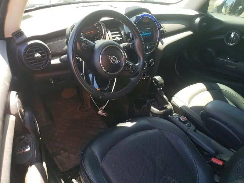 2019 MINI COOPER   