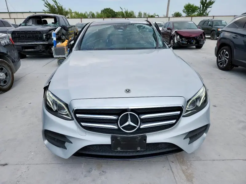 2019 MERCEDES-BENZ E 300  