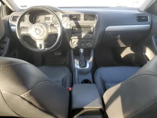 2013 VOLKSWAGEN JETTA SE  